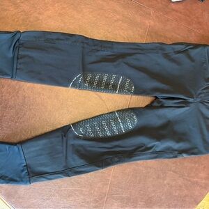 Animo women’s used 28” breeches
